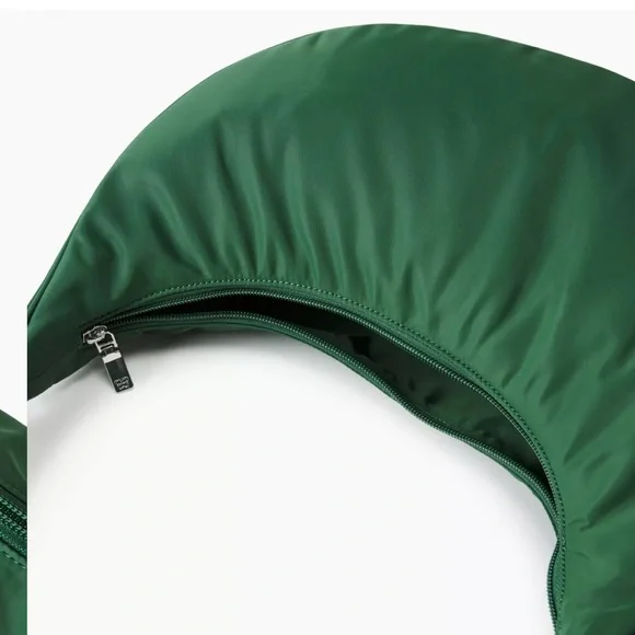 Aritzia crescent nylon bag - Picture 7 of 7